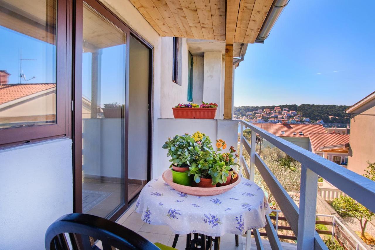 Apartments Mirella Mali Lošinj Εξωτερικό φωτογραφία