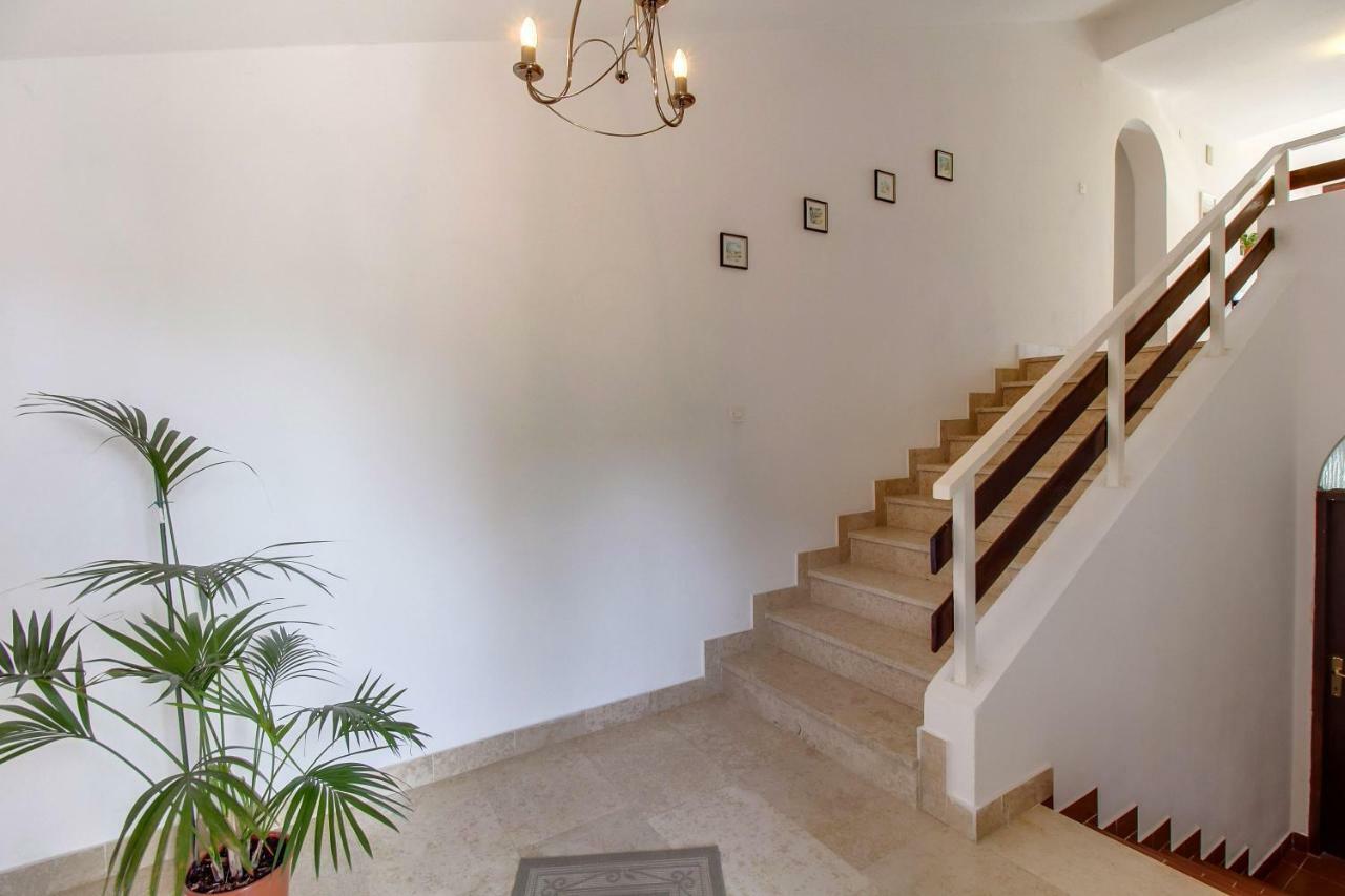 Apartments Mirella Mali Lošinj Εξωτερικό φωτογραφία